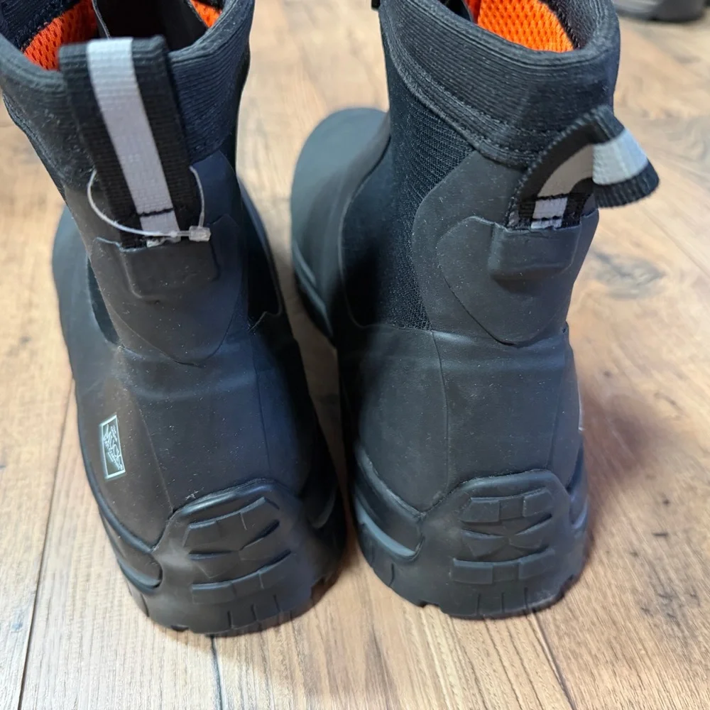 Men’s‎ Black Muck Boots sizes 12,13,14 insulated, waterproof, mid zip,APEX